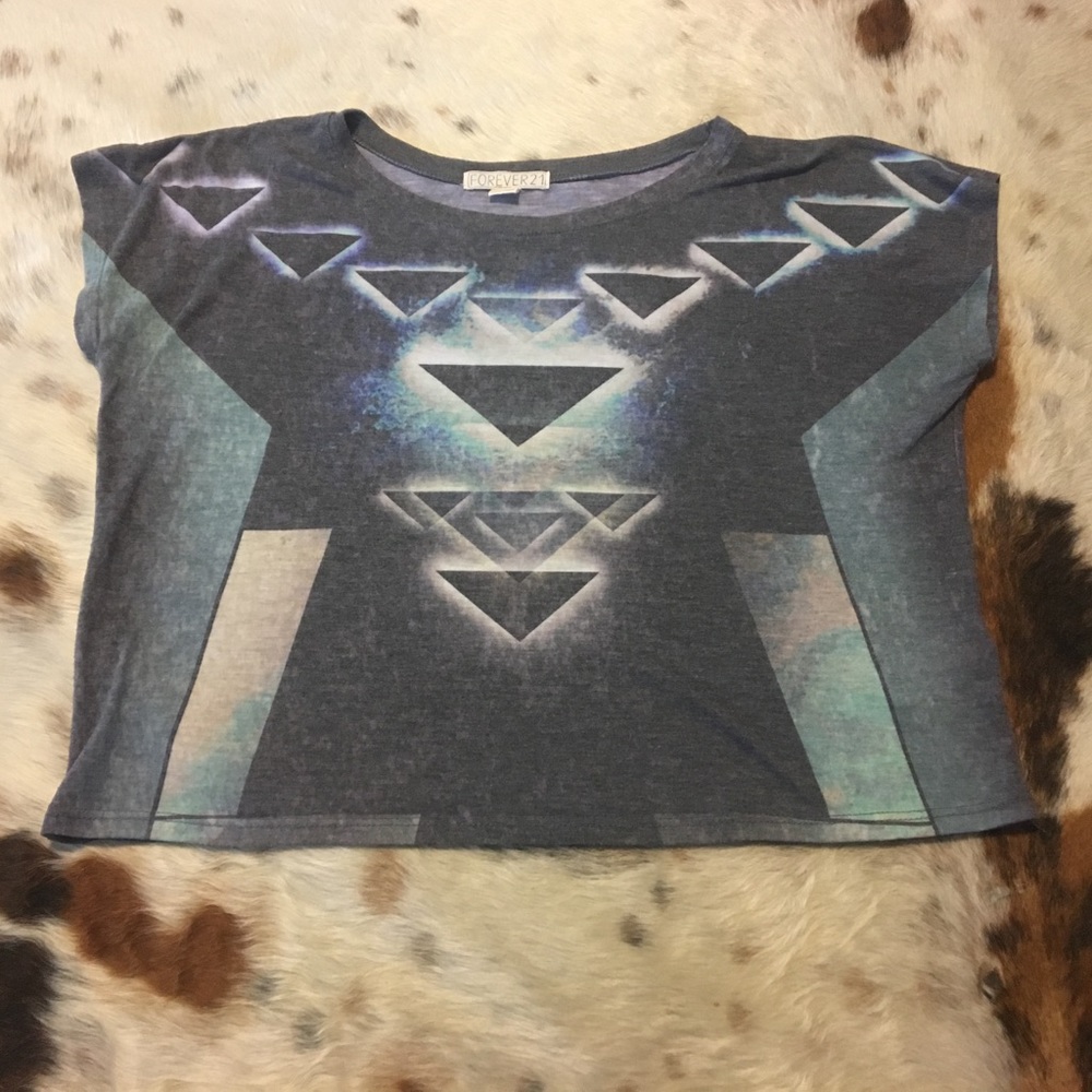 Forever 21 T Shirt